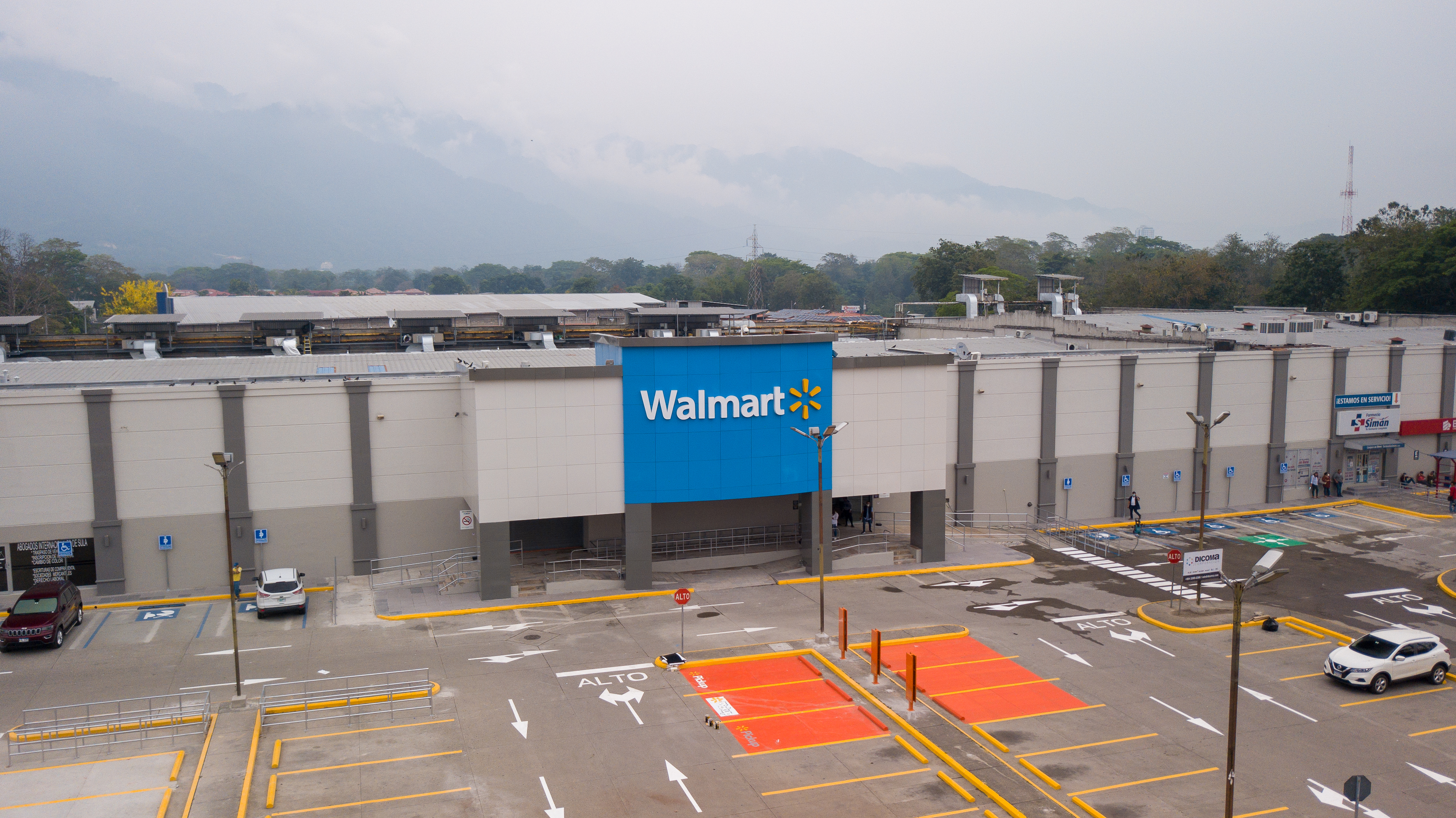 Walmart Bulevar Norte San Pedro Sula Honduras 1