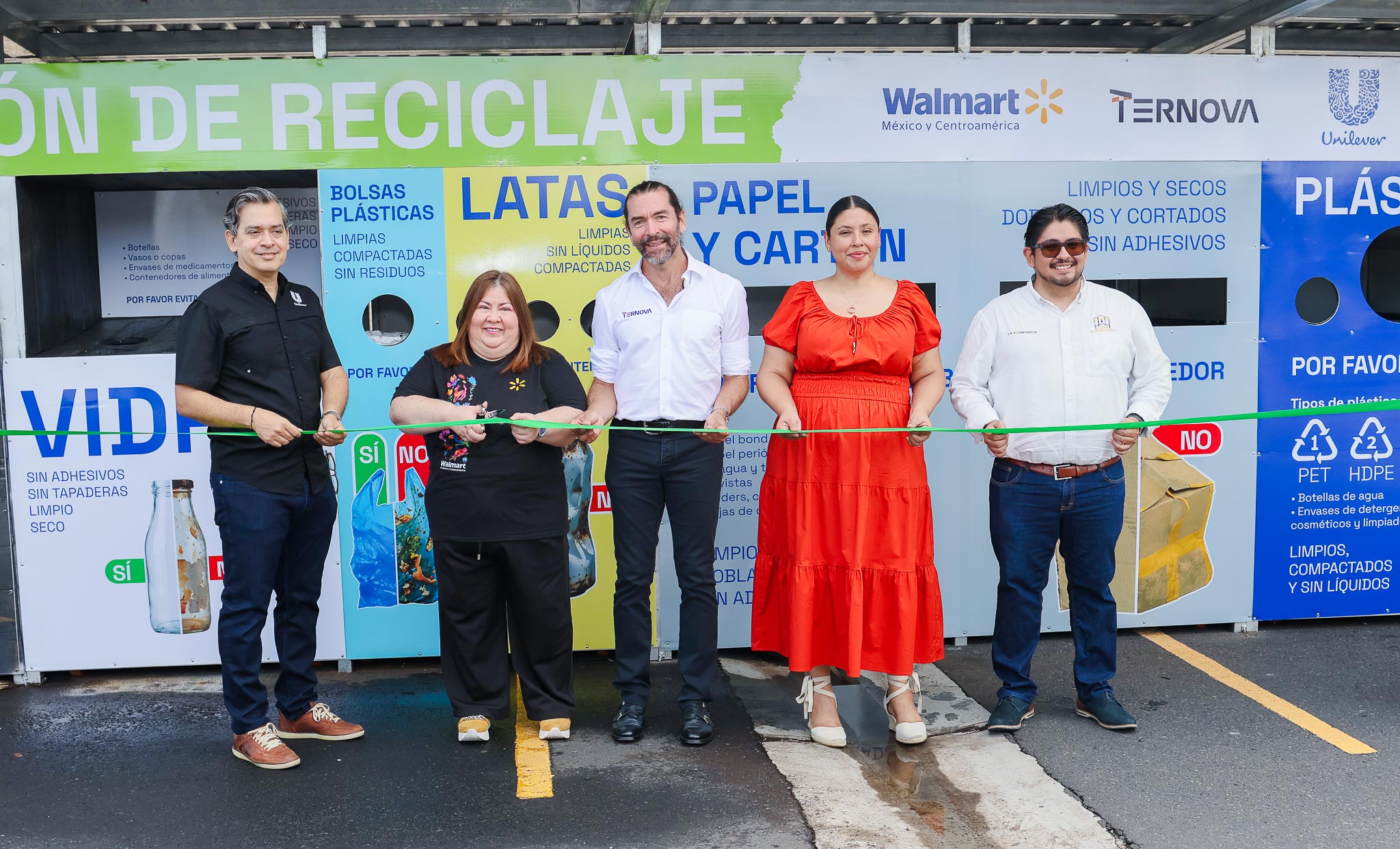 Walmart, La Constancia, Nestlé, Ternova y Unilever fortalecen el proyecto de Estaciones de Separación de Residuos en El Salvador 