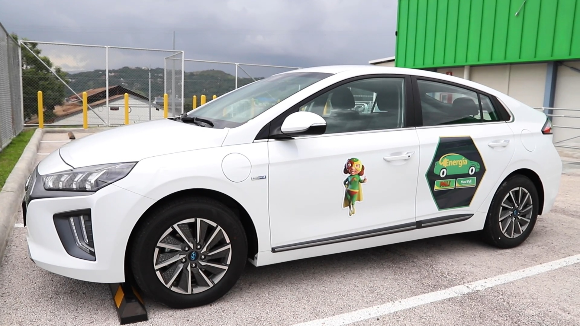 Maxi Palí y Palí incorporan vehículos eléctricos a su operación
