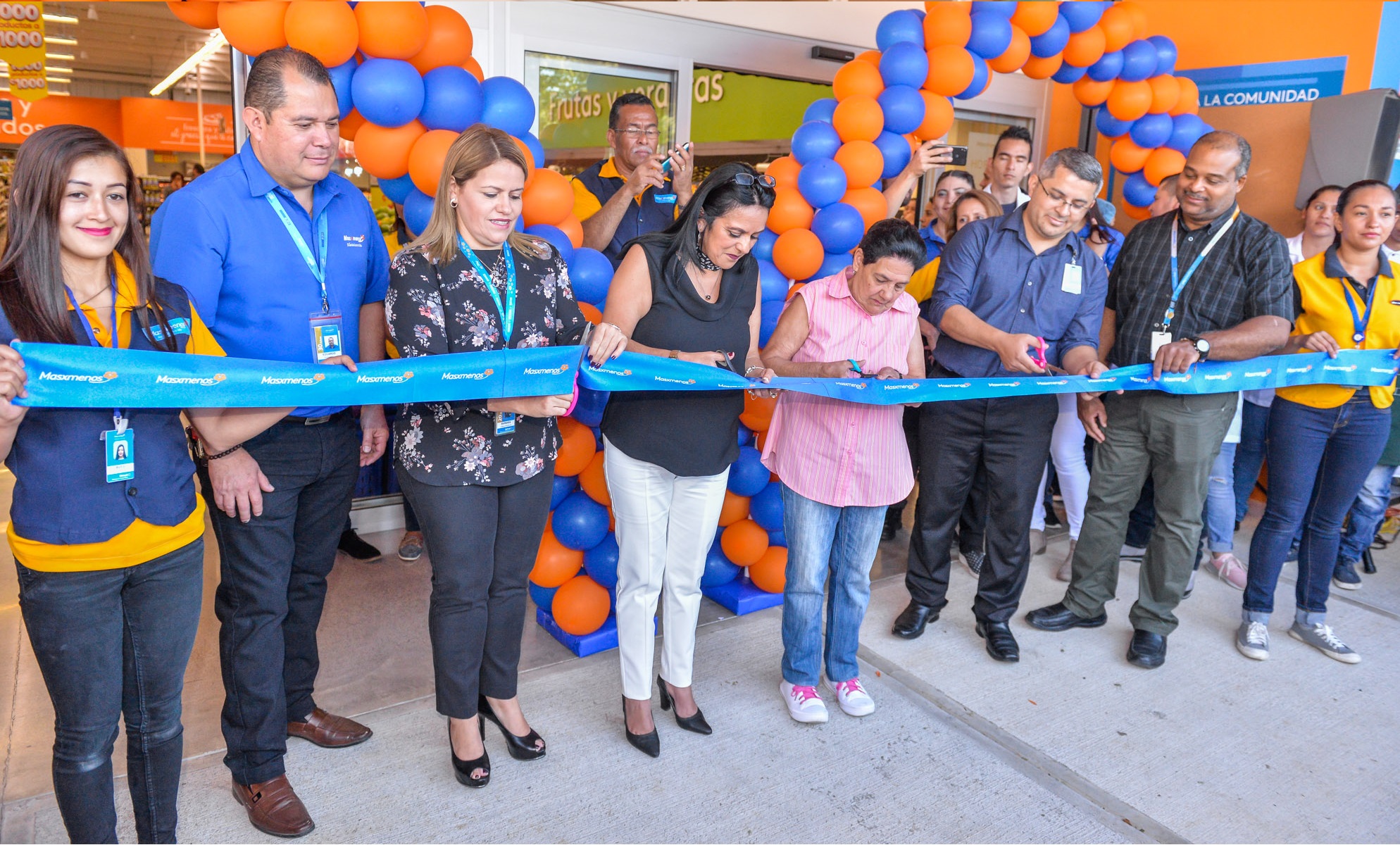 Supermercado abre sus puertas en Hacienda Vieja y genera 68 nuevos empleos en la zona.