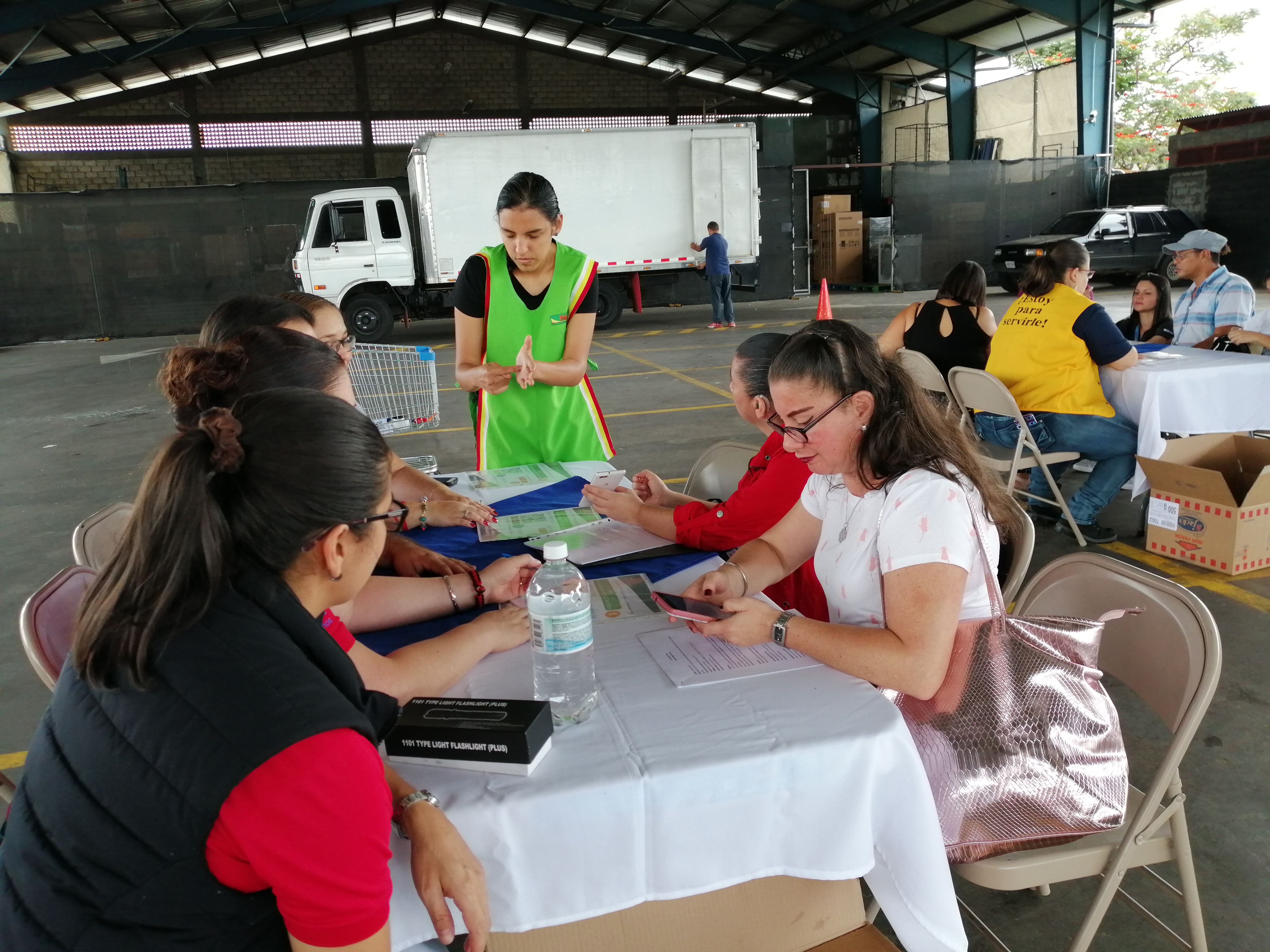 Walmart realizó ferias de empleo exclusivas para personas con discapacidad 